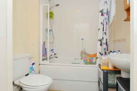 21 Bentall Place, Andover, SP10 2JA