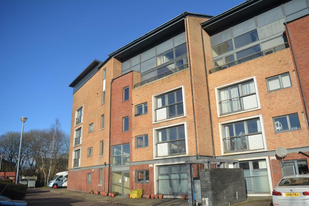 Minerva Way, Flat 1/2, Finnieston, Glasgow, G3 8GA 2 bed flat £1,100 pcm (£254 pw)