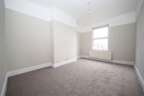 2 bedroom flat to rent, Ulleswater Road, Southgate N14