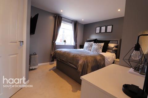 22 Sunliner Way, South Ockendon, RM15 5FS