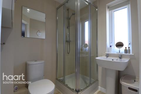 22 Sunliner Way, South Ockendon, RM15 5FS