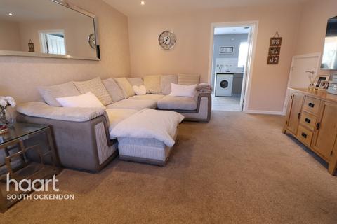 22 Sunliner Way, South Ockendon, RM15 5FS