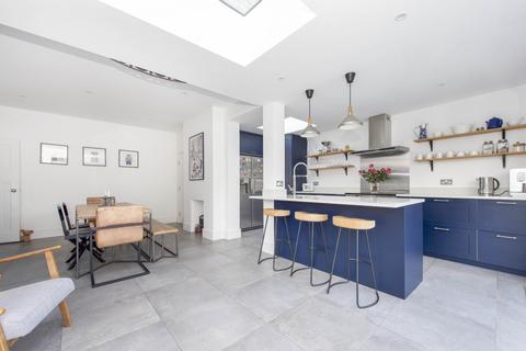 20 Grayham Road, New Malden, KT3 5HW