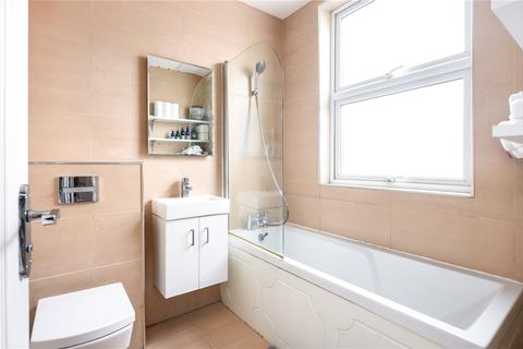 10b Brett Road, London, E8 1JP