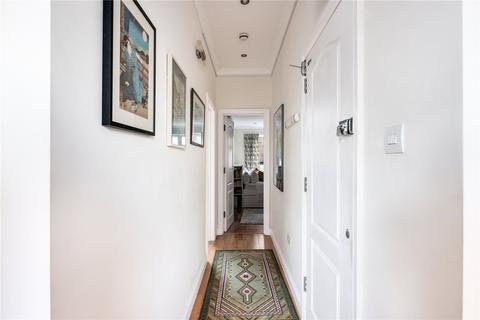 10b Brett Road, London, E8 1JP