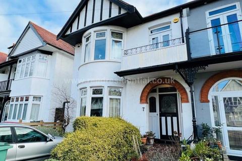 4 bedroom house for sale - Warwick Road, Southend On Sea