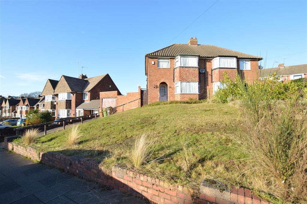 Wimperis Way, Great Barr, Birmingham 3 bed semidetached house £240,000