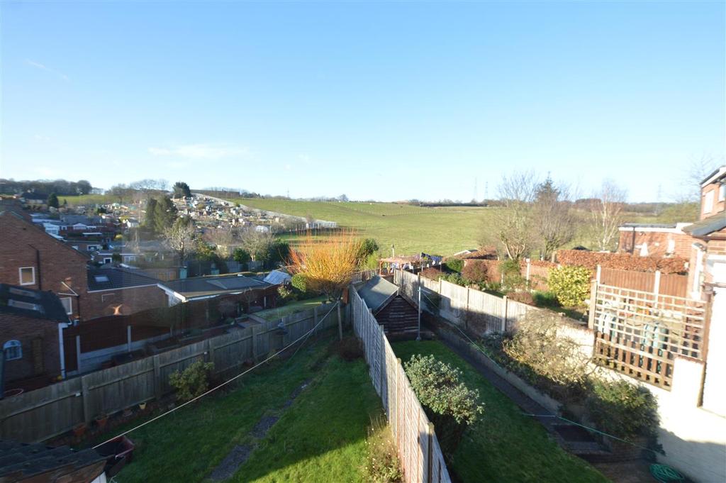 Wimperis Way, Great Barr, Birmingham 3 bed semidetached house £240,000