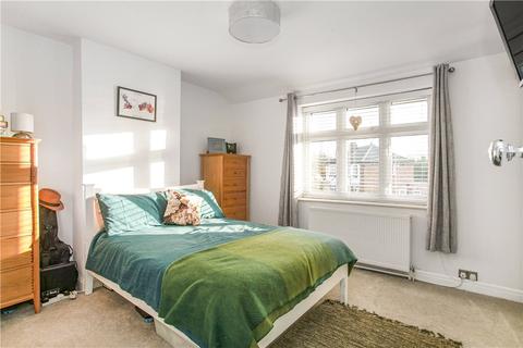 2 bedroom semi-detached house for sale - Fenton Avenue, Staines-upon-Thames, Surrey, TW18