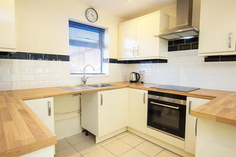 27 Heys Lane, Darwen, BB3 1DT