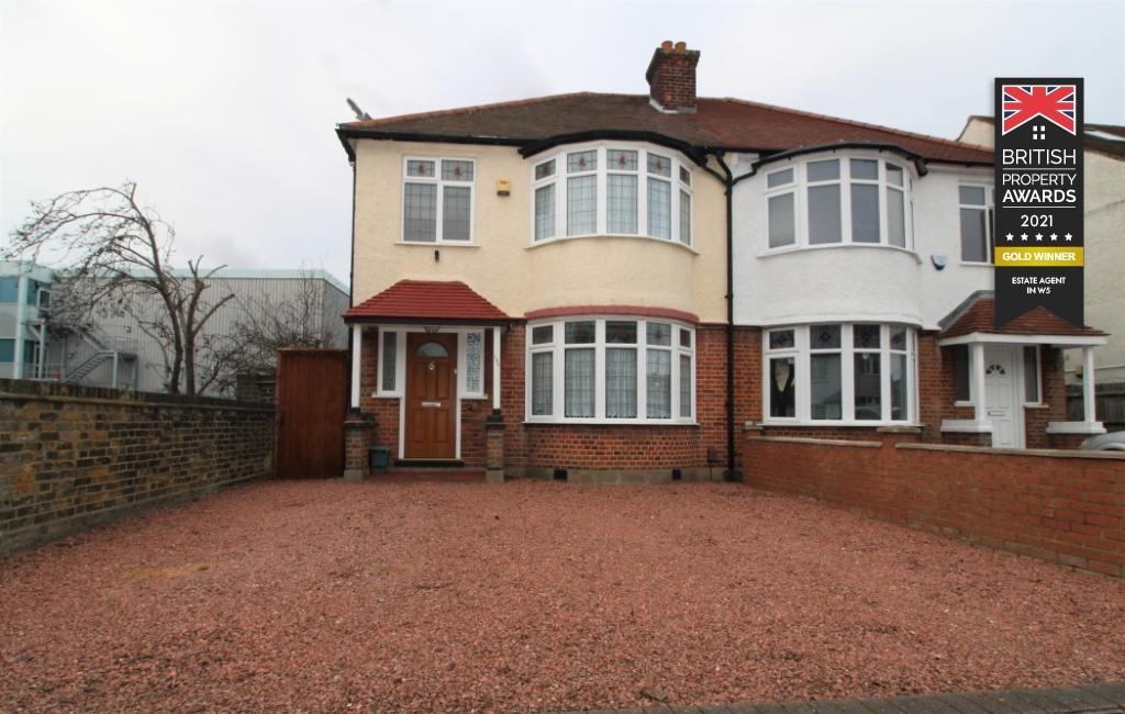 Popes Lane, Ealing 3 bed semidetached house £825,000