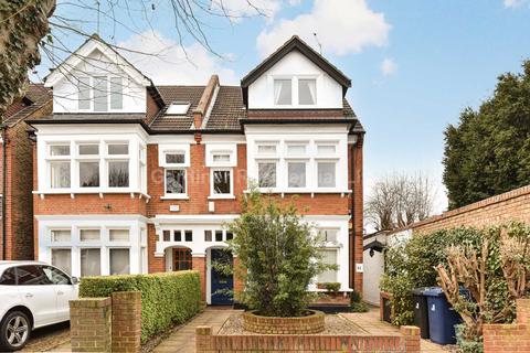 41a Ravensbourne Gardens, London, W13 8EW
