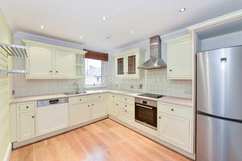 41a Ravensbourne Gardens, London, W13 8EW