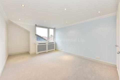 41a Ravensbourne Gardens, London, W13 8EW