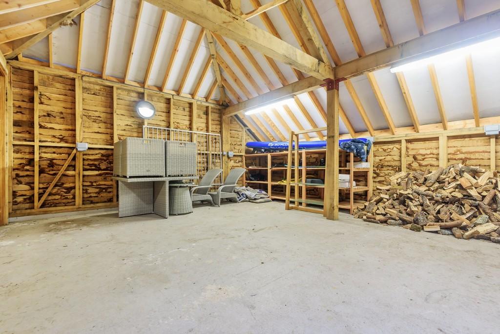 Garage/Woodstore