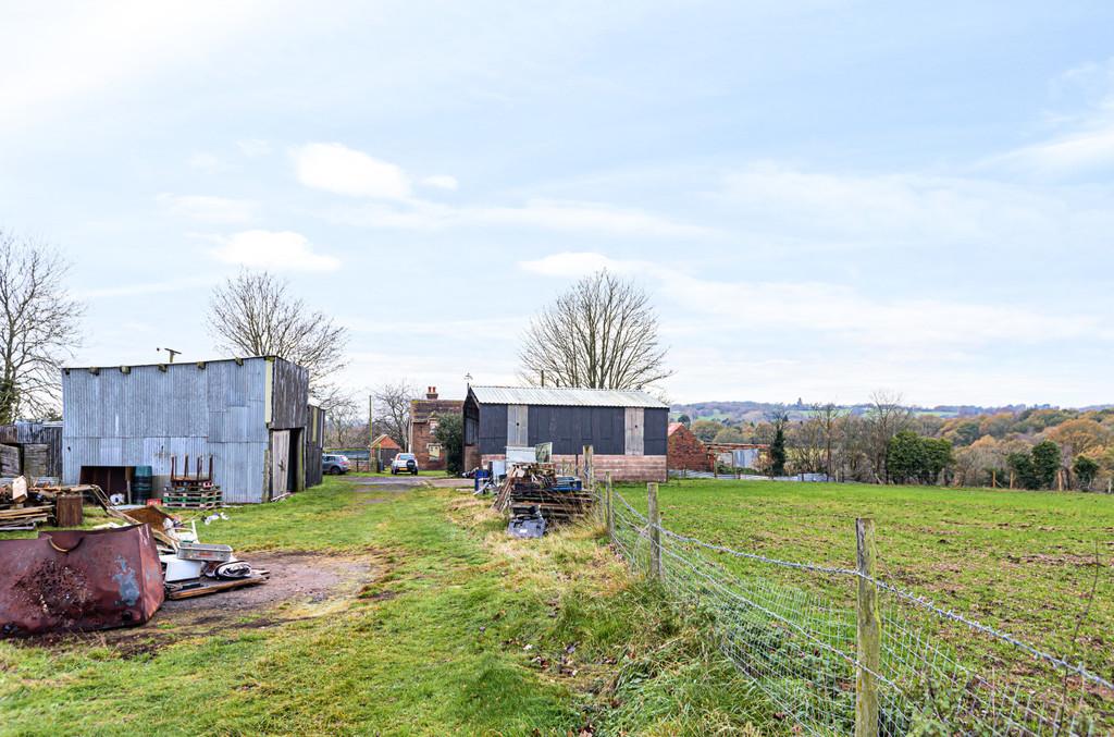 Agricultural buildings let out