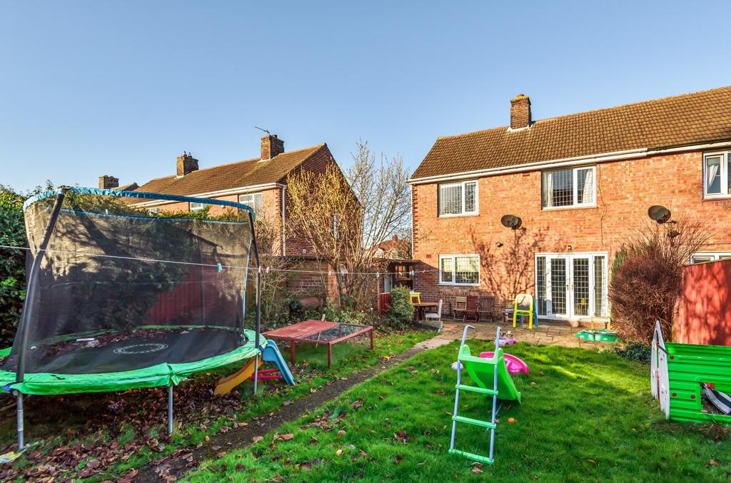 Laceby Road, Grimsby, DN34 3 bed semidetached house £145,000