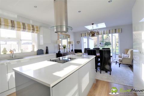 72 Efflinch Lane, Barton Under Needwood, Burton-on-trent, DE13 8EU