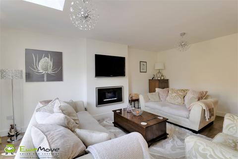 72 Efflinch Lane, Barton Under Needwood, Burton-on-trent, DE13 8EU