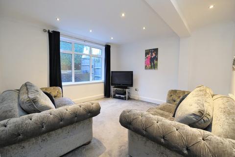 11 Kevington Close, Orpington, BR5 2NX