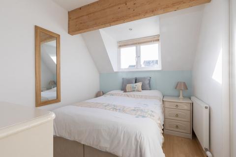16 Chantry Gate, Bishops Cleeve, Cheltenham, GL52 8UR