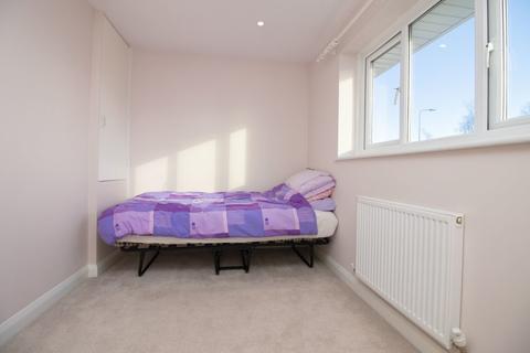 10 Craiglee Drive, Cardiff, CF10 4BN
