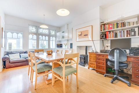 5 Clifton Road, London, N22 7XN