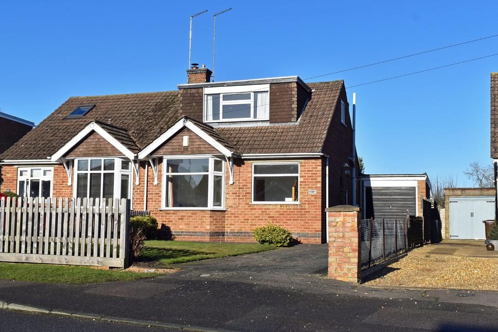 Park Lane, Duston 2 bed semidetached house £250,000