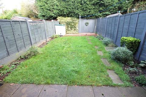 4 Alderton Drive, Wolverhampton, WV3 7JZ