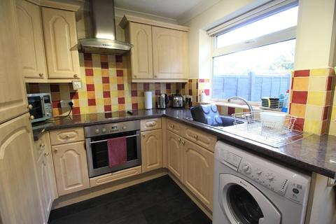 4 Alderton Drive, Wolverhampton, WV3 7JZ