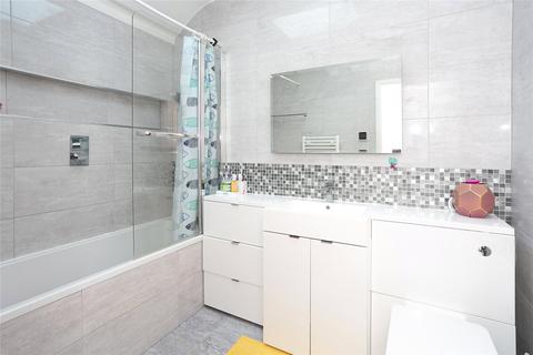 15 Foxleys, Watford, WD19 5DB