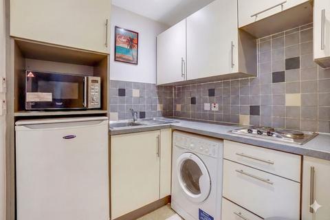 undefined, Station Road West, Canterbury