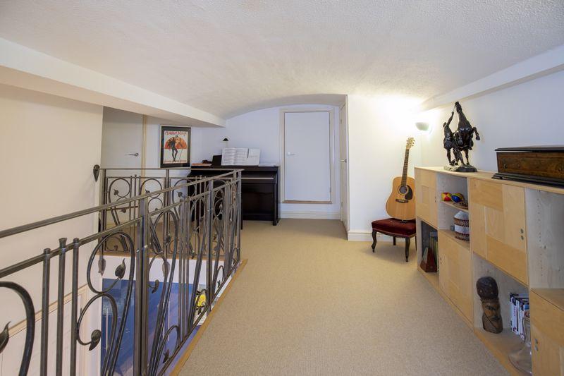 Mezzanine Study Area