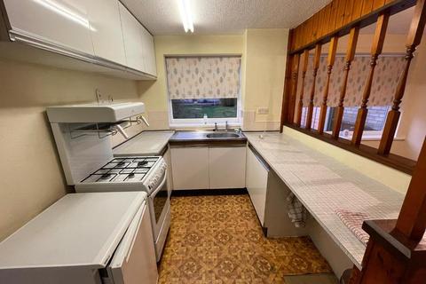 15 Burghley Drive, West Bromwich, B71 3LX