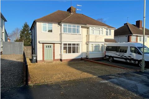 3 bedroom semi-detached house for sale - Gilbanks Road, Wollaston, Stourbridge, DY8