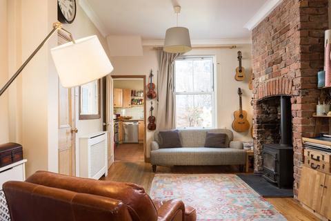 2 bedroom terraced house for sale - St Pauls Terrace, York, YO24