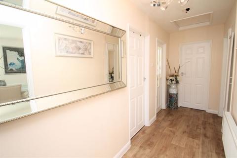 3 Broadview, Folkestone, CT20 3ES