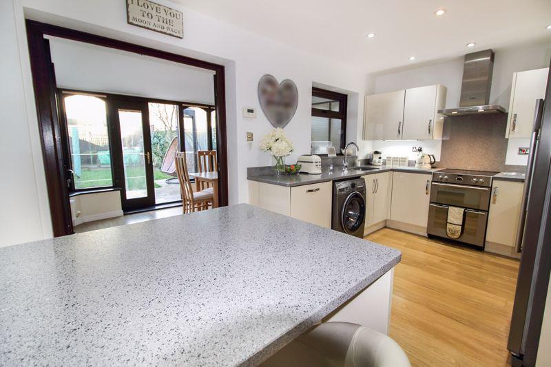 Kitchen / breakfast