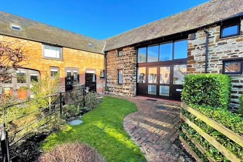 4 bedroom barn conversion for sale - Frosts Court, Wootton , Northants, NN4