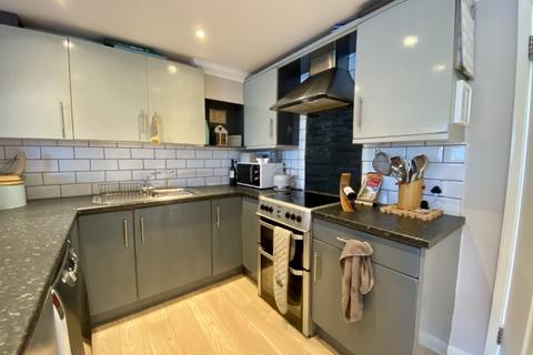 6 Slate Close, Delabole, PL33 9EN