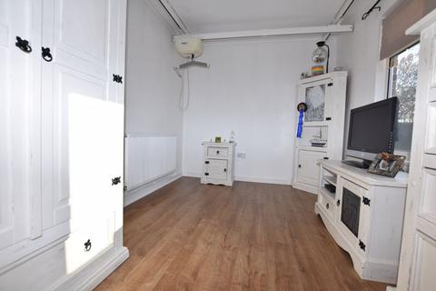 49 Glapton Lane, Clifton, Nottingham, NG11 8ED