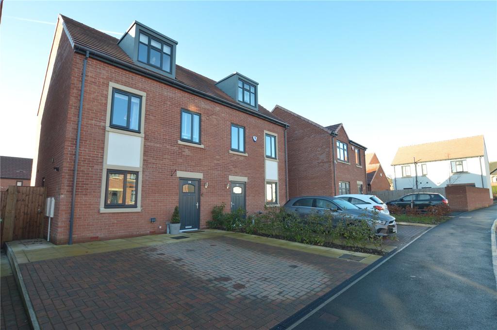 Park View Place, West Park, Leeds 3 bed semidetached house £365,000