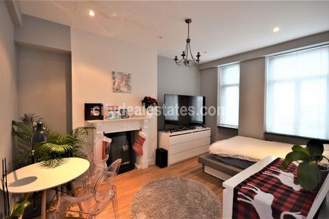 2 bedroom flat for sale - Churchfield Road, London