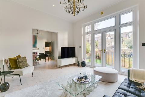 3 bedroom apartment to rent - Altenburg Gardens, London, SW11
