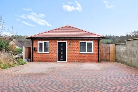 2 bedroom bungalow to rent, Star Lane, Coulsdon CR5