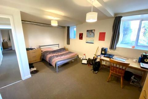3 bedroom flat to rent - Garden Flat 301 Fulwood Road