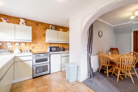 11 Castlefields Road, Brighouse, HD6 3PA