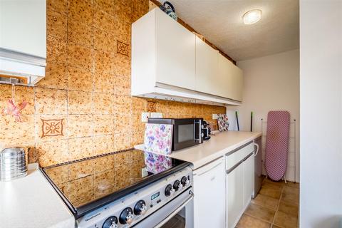 11 Castlefields Road, Brighouse, HD6 3PA