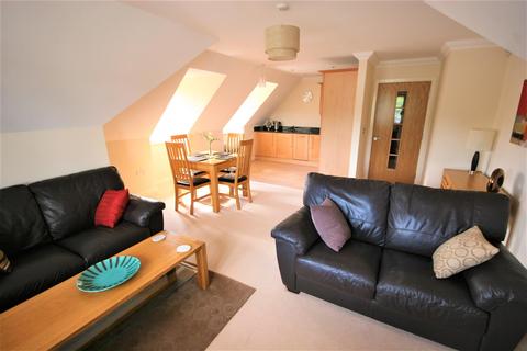 2 bedroom apartment for sale - Yew Barton Court, Aldershot Road, Church Crookham, Fleet