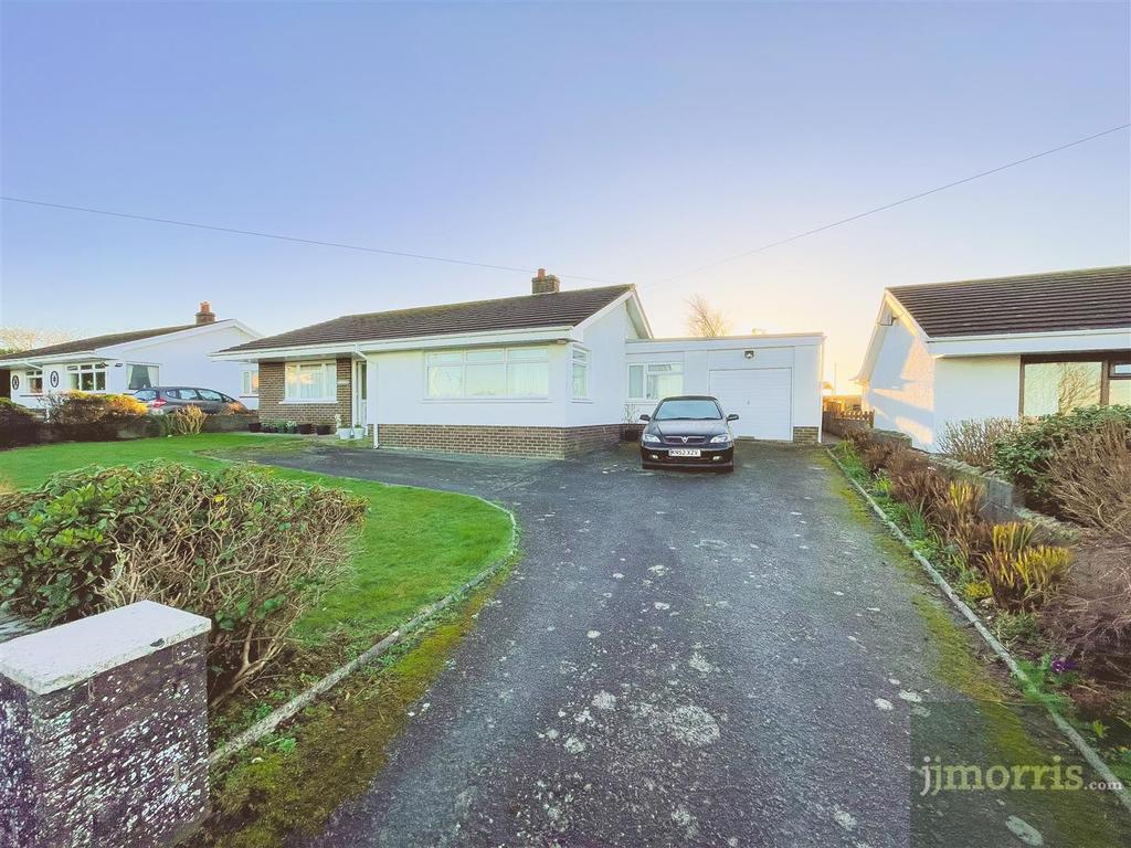 Tanygroes, Cardigan 3 bed detached bungalow for sale £350,000